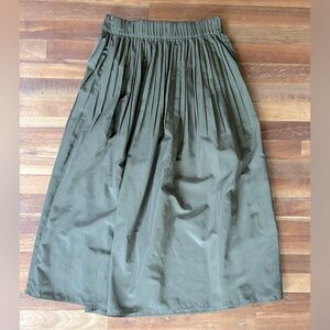 Uniqlo Gather Long A-Line Skirt Olive Glossy Medium